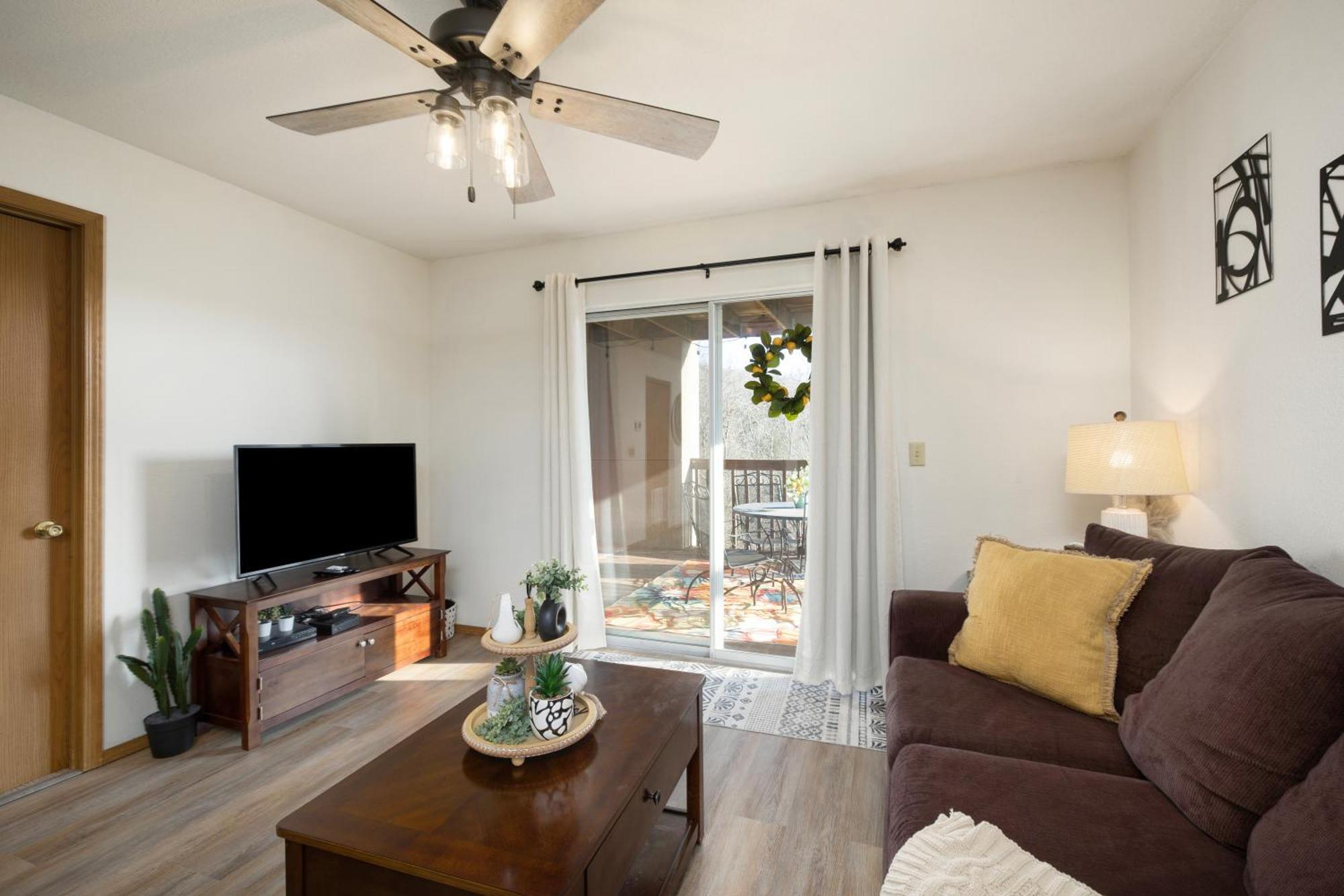 Walk-In, No Stairs Condo, Pets Welcome, 4 Mins To Silver Dollar City, 14 Mins To Ball Park Of America, Amazing Ozark Mountian Views Branson Exteriér fotografie
